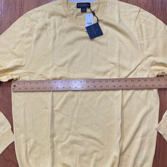 Brooks Brothers NWT Yellow Crew Neck Sweater Size XXL 100% Supima Cotton - Picture 3 of 13